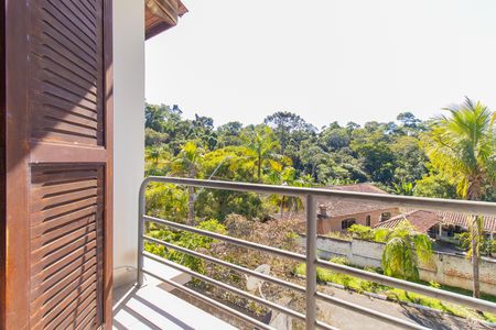 Casa de condomínio para alugar com 270m², 6 quartos e 4 vagas Casa de condomínio para alugar com 270m², 6 quartos e 4 vagasVaranda do Quarto 3 - Suíte