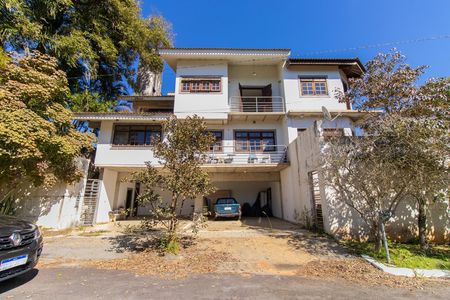 Casa de condomínio para alugar com 270m², 6 quartos e 4 vagas Casa de condomínio para alugar com 270m², 6 quartos e 4 vagasFachada