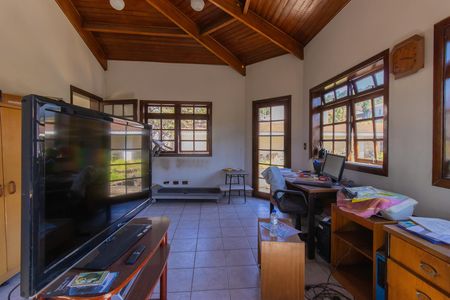 Casa de condomínio para alugar com 270m², 6 quartos e 4 vagas Casa de condomínio para alugar com 270m², 6 quartos e 4 vagasEscritório