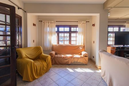 Casa de condomínio para alugar com 270m², 6 quartos e 4 vagas Casa de condomínio para alugar com 270m², 6 quartos e 4 vagasSala