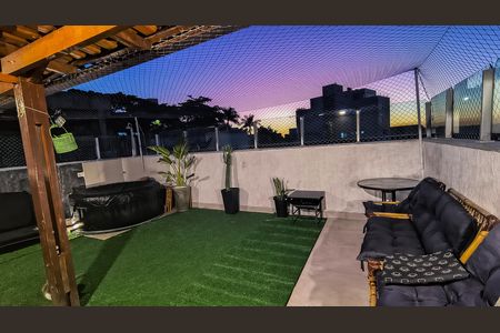 Apartamento à venda com 120m², 3 quartos e 2 vagas Apartamento à venda com 120m², 3 quartos e 2 vagasCobertura
