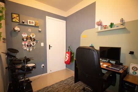 Apartamento à venda com 120m², 3 quartos e 2 vagas Apartamento à venda com 120m², 3 quartos e 2 vagasQuarto 01- Escritório