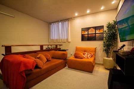 Sala de TV  de apartamento à venda com 3 quartos, 140m² em Estrela Dalva, Belo Horizonte