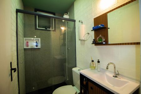 Apartamento à venda com 120m², 3 quartos e 2 vagas Apartamento à venda com 120m², 3 quartos e 2 vagasBanheiro Social