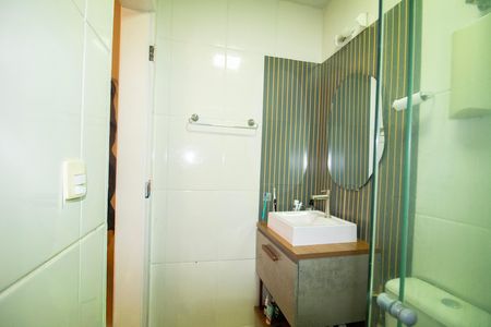 Banheiro da Suite  de apartamento à venda com 3 quartos, 140m² em Estrela Dalva, Belo Horizonte