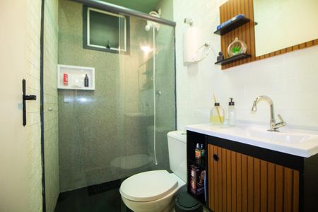 Apartamento à venda com 120m², 3 quartos e 2 vagas Apartamento à venda com 120m², 3 quartos e 2 vagasBanheiro Social