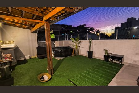 Apartamento à venda com 120m², 3 quartos e 2 vagas Apartamento à venda com 120m², 3 quartos e 2 vagasCobertura
