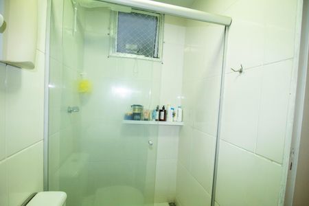 Apartamento à venda com 120m², 3 quartos e 2 vagas Apartamento à venda com 120m², 3 quartos e 2 vagasBanheiro da Suite