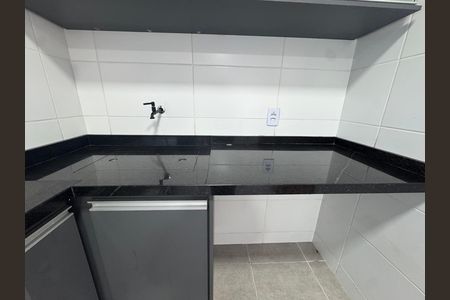 Área de Serviço de apartamento para alugar com 2 quartos, 40m² em Jardim Boa Vista (zona Oeste), Osasco
