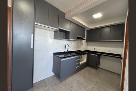 Cozinha de apartamento para alugar com 2 quartos, 40m² em Jardim Boa Vista (zona Oeste), Osasco