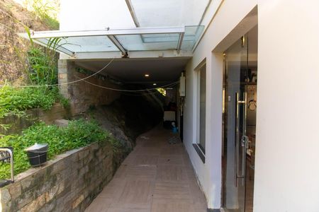 Casa de condomínio para alugar com 672m², 5 quartos e 2 vagasÁrea externa