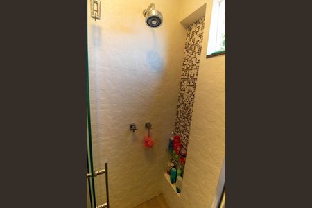Casa de condomínio para alugar com 672m², 5 quartos e 2 vagasBanheiro da Suíte 3