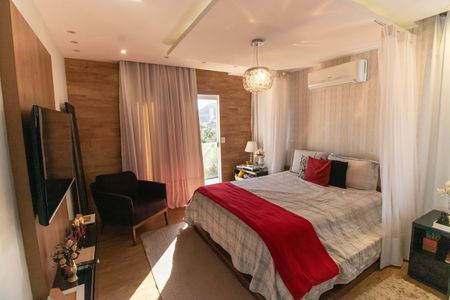 Casa de condomínio para alugar com 672m², 5 quartos e 2 vagasSuíte 2