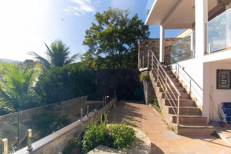 Casa de condomínio para alugar com 672m², 5 quartos e 2 vagasÁrea externa