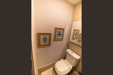 Casa de condomínio para alugar com 672m², 5 quartos e 2 vagasLavabo