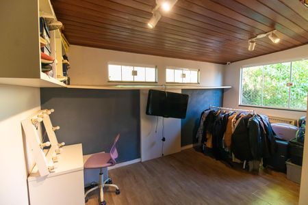 Casa de condomínio para alugar com 672m², 5 quartos e 2 vagasQuarto 