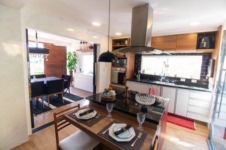 Casa de condomínio para alugar com 672m², 5 quartos e 2 vagasCozinha