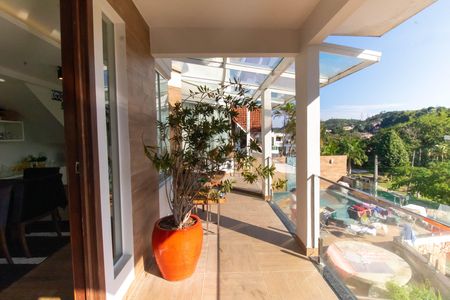 Varanda da Sala de casa de condomínio para alugar com 5 quartos, 672m² em Pendotiba, Niterói
