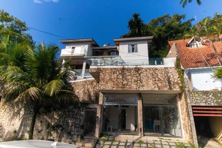 Casa de condomínio para alugar com 672m², 5 quartos e 2 vagasFachada