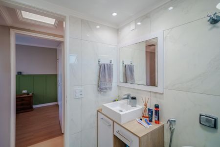 Apartamento para alugar com 122m², 3 quartos e 1 vaga Apartamento para alugar com 122m², 3 quartos e 1 vagaBanheiro 1