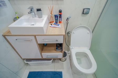 Apartamento para alugar com 122m², 3 quartos e 1 vaga Apartamento para alugar com 122m², 3 quartos e 1 vagaBanheiro 1