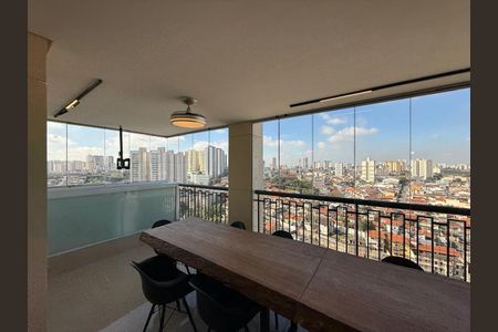 Apartamento à venda com 137m², 3 quartos e 3 vagasVaranda