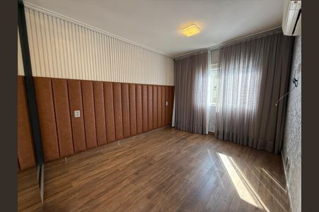 Apartamento à venda com 137m², 3 quartos e 3 vagasQuarto