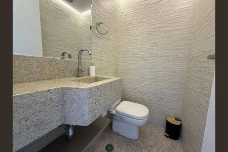 Apartamento à venda com 137m², 3 quartos e 3 vagasBanheiro