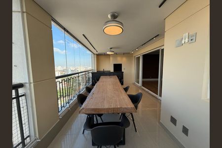 Apartamento à venda com 137m², 3 quartos e 3 vagasVaranda