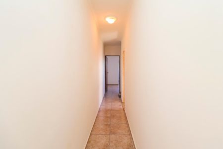 Casa à venda com 160m², 4 quartos e 2 vagasCorredor