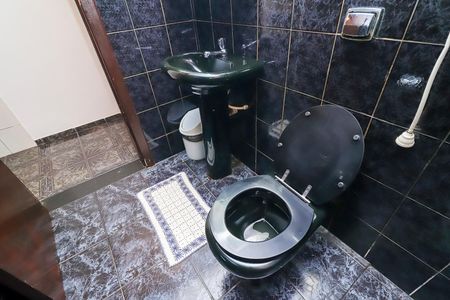 Casa à venda com 160m², 4 quartos e 2 vagasBanheiro 2