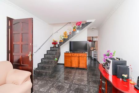 Casa à venda com 160m², 4 quartos e 2 vagasSala