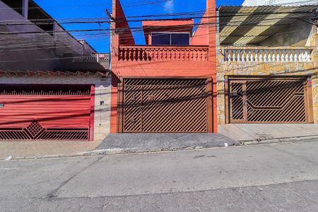 Casa à venda com 160m², 4 quartos e 2 vagasFachada