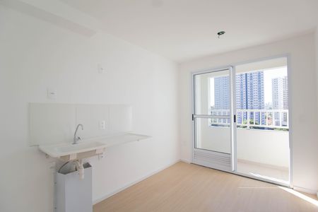 Sala/Cozinha de apartamento para alugar com 1 quarto, 25m² em Vila Arcadia, São Paulo