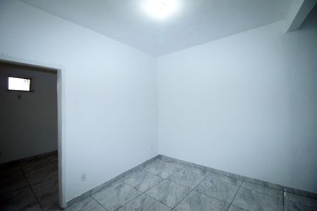 Sala de casa para alugar com 1 quarto, 60m² em Irajá, Rio de Janeiro
