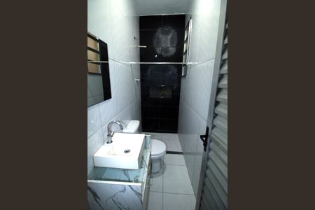 Banheiro de casa para alugar com 1 quarto, 60m² em Irajá, Rio de Janeiro