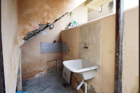 Casa para alugar com 60m², 1 quarto e sem vagaÁrea de Serviço
