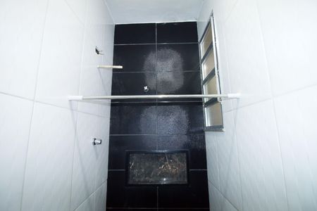 Banheiro de casa para alugar com 1 quarto, 60m² em Irajá, Rio de Janeiro