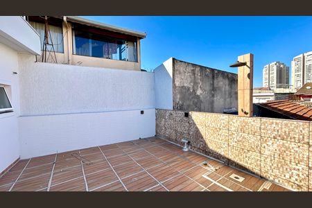 Casa à venda com 190m², 3 quartos e 3 vagas Casa à venda com 190m², 3 quartos e 3 vagasQuintal