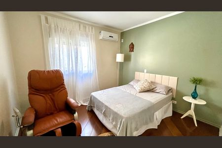 Casa à venda com 190m², 3 quartos e 3 vagas Casa à venda com 190m², 3 quartos e 3 vagasQuarto 1