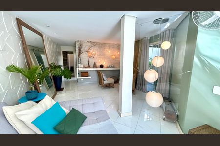 Sala de casa à venda com 3 quartos, 190m² em Vila Augusta, Guarulhos