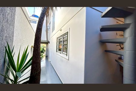 Casa à venda com 190m², 3 quartos e 3 vagas Casa à venda com 190m², 3 quartos e 3 vagasQuintal