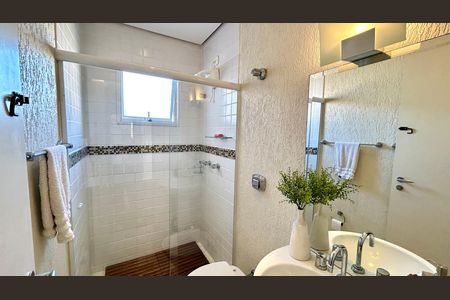 Casa à venda com 190m², 3 quartos e 3 vagas Casa à venda com 190m², 3 quartos e 3 vagasBanheiro 1