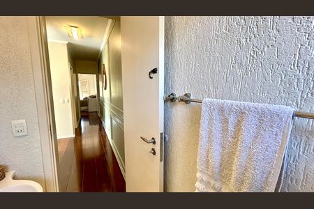 Casa à venda com 190m², 3 quartos e 3 vagas Casa à venda com 190m², 3 quartos e 3 vagasBanheiro 1