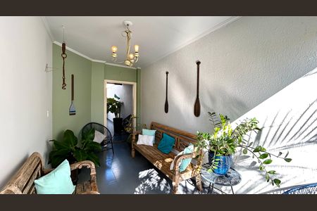 Casa à venda com 190m², 3 quartos e 3 vagas Casa à venda com 190m², 3 quartos e 3 vagasGaragem