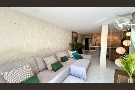 Sala de casa à venda com 3 quartos, 190m² em Vila Augusta, Guarulhos