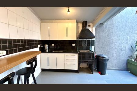 Casa à venda com 190m², 3 quartos e 3 vagas Casa à venda com 190m², 3 quartos e 3 vagasÁrea de Serviço e Churrasqueira