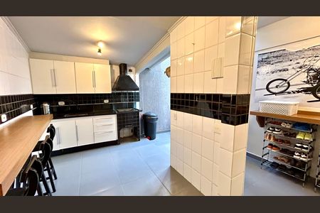 Casa à venda com 190m², 3 quartos e 3 vagas Casa à venda com 190m², 3 quartos e 3 vagasÁrea de Serviço e Churrasqueira