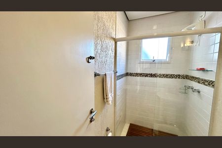 Casa à venda com 190m², 3 quartos e 3 vagas Casa à venda com 190m², 3 quartos e 3 vagasBanheiro 1