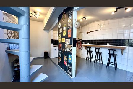 Casa à venda com 190m², 3 quartos e 3 vagas Casa à venda com 190m², 3 quartos e 3 vagasÁrea de Serviço e Churrasqueira
